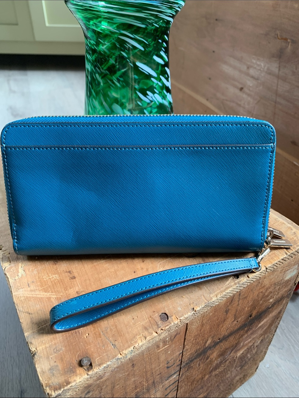kate spade double-zip teal wristlet clutch - Picture 3 of 6